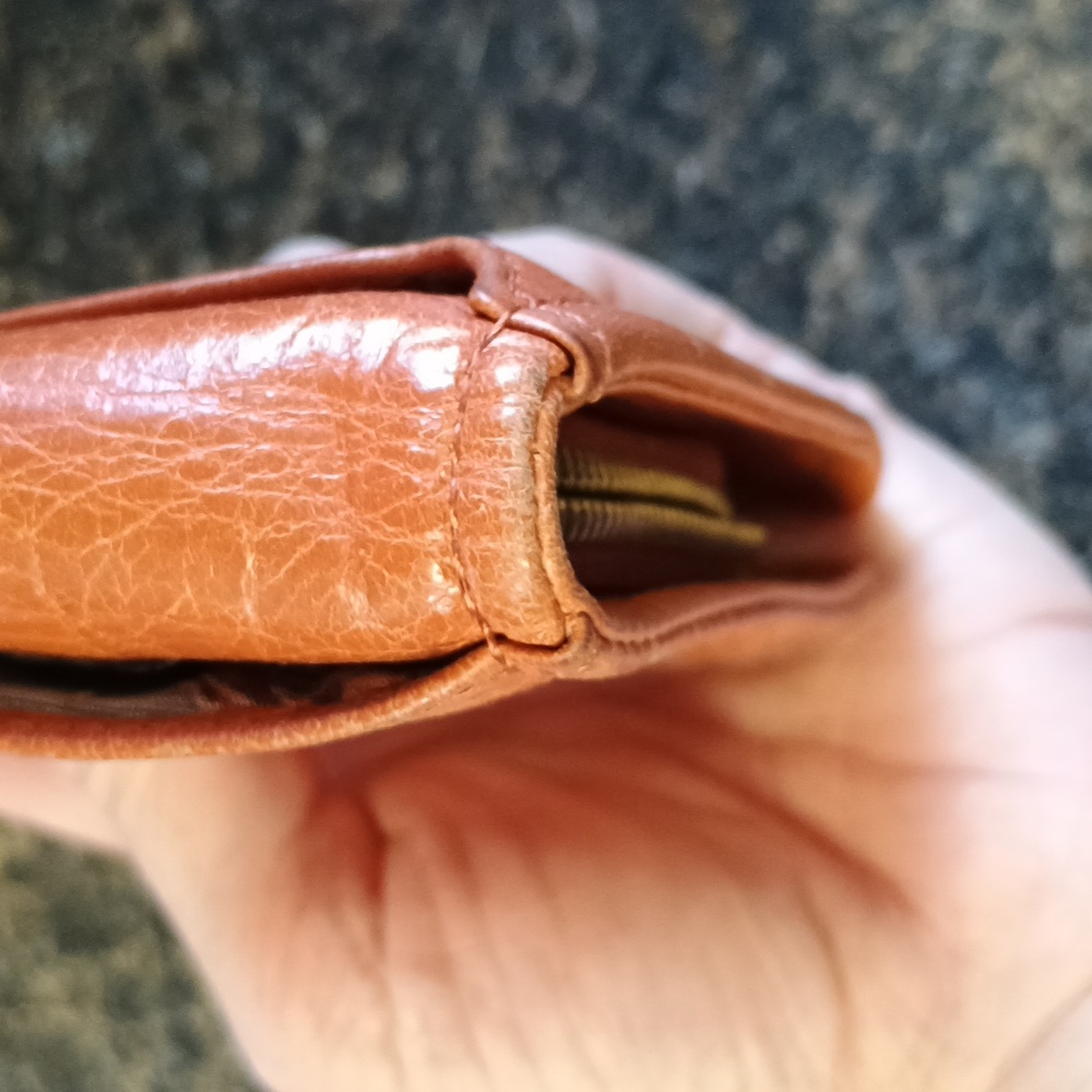Hobo Brown Leather Wristlet Wallet - Picture 11 of 11